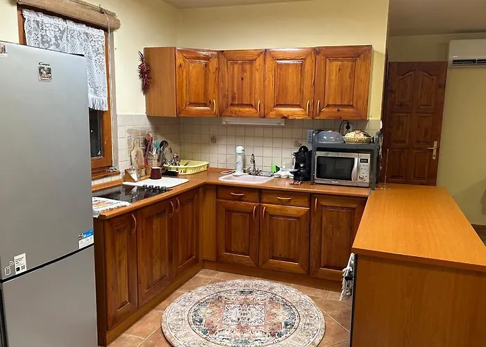 Apartament Nyarfa Vendeghaz Debreţin